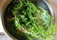 地菜花煮鸡蛋的做法 步骤1