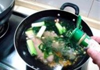 黄豆花生煲猪脚的做法 步骤8