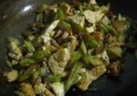 西芹豆腐炒肉的做法 步骤13