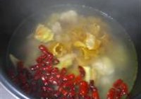 花胶红枣炖鸡的做法 步骤7