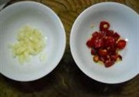 辣炒蒜香菜梗的做法 步骤3