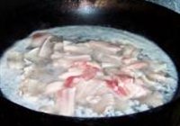 酸菜粉丝白肉的做法 步骤5