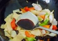 蚝油时蔬炒面片的做法 步骤9