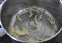 芦笋蘑菇滑鸡饭的做法 步骤1