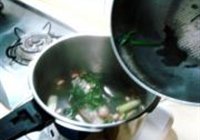 黄豆花生煲猪脚的做法 步骤9
