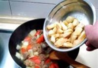 咖喱土豆牛肉的做法 步骤13
