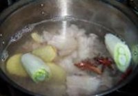 酸菜粉丝白肉的做法 步骤7