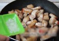 笋干红烧肉的做法 步骤5