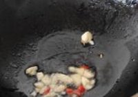 鲜菇芦笋小炒的做法 步骤4