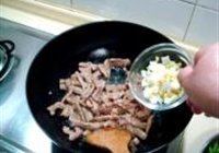 杭椒芦笋炒牛柳的做法 步骤5