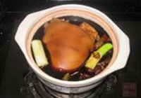 招财进宝招财肘子的做法 步骤6