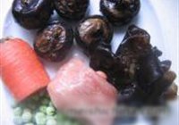 荸荠黑木耳炒肉片的做法 步骤1