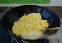 枸杞芽炒鸡蛋的做法 步骤3