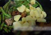 芸豆土豆炖排骨的做法 步骤5