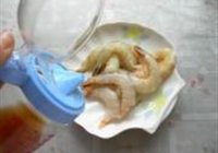 西芹腰果炒虾仁的做法 步骤2