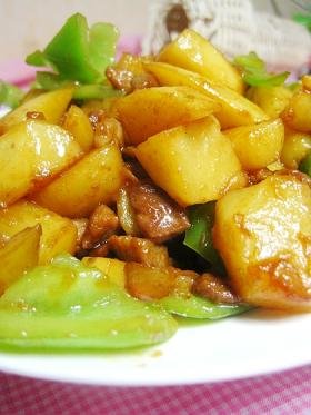 肉粒酱烧土豆块