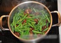 刀豆炖排骨的做法 步骤5