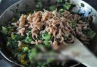 土豆菠菜小虾糕的做法 步骤6