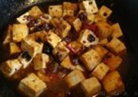 豆豉鲮鱼烧豆腐的做法 步骤7