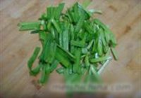 香菇炒韭菜的做法 步骤2