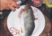 清蒸红鮕鱼的做法 步骤5