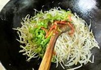 醋烹绿豆芽的做法 步骤4