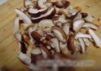 香菇炒韭菜的做法 步骤1