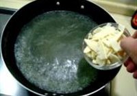 蚝油蘑菇肉片的做法 步骤7