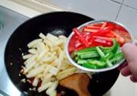 鱼香炒薯条的做法 步骤6