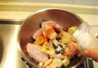 避风塘炒鸡翅的做法 步骤8