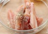 香酥鸡条的做法 步骤3