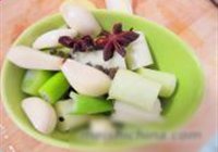 板栗烧鸡块的做法 步骤3