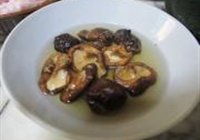 鹌鹑蛋烧鸡脚的做法 步骤1