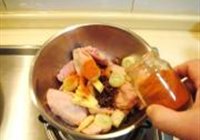 避风塘炒鸡翅的做法 步骤6