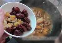 红枣桂圆烧排骨的做法 步骤9