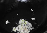 蚕豆炒鸡蛋的做法 步骤3