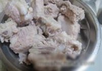 红枣桂圆烧排骨的做法 步骤2