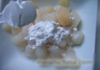 葱姜蒸鲜贝的做法 步骤2