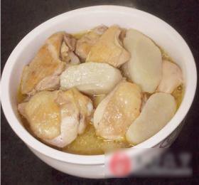 鲜淮山鸡汤