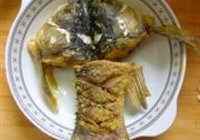 辣酱烧头尾的做法 步骤3