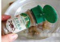 草菇虾球烩丝瓜的做法 步骤4