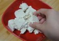 酥香炸茄盒的做法 步骤2