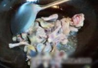 鸽子粥的做法 步骤3