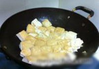 碎肉焖豆腐的做法 步骤3