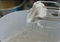 香葱肉松蛋糕卷的做法 步骤2
