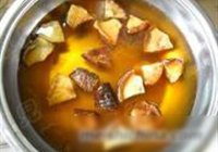 香菇蒸鸡腿的做法 步骤4