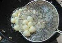 鹌鹑蛋烧鸡脚的做法 步骤13