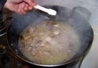茶树菇焖鸭的做法 步骤9
