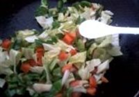 蔬菜炒饅頭的做法 步骤6