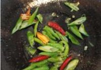 杭椒炒青豆丹的做法 步骤7